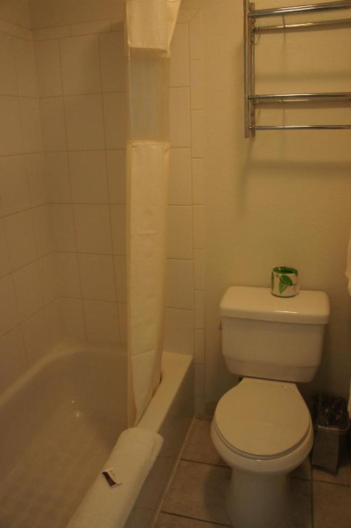 Best Interstate Inn Wheat Ridge Room photo